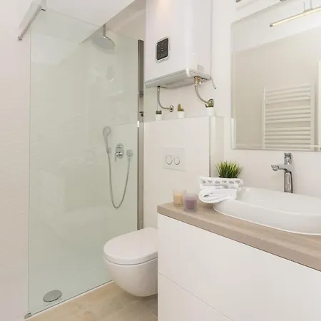 New Near 123 Appartement Split