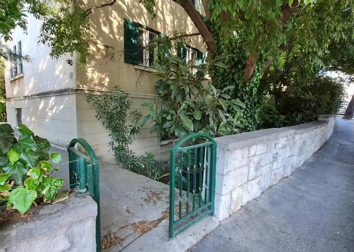 Apartment New Near 123