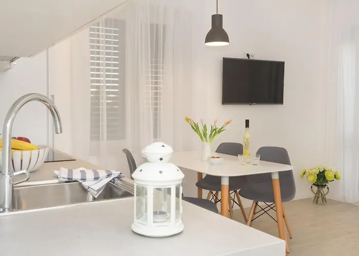 Apartment New Near 123