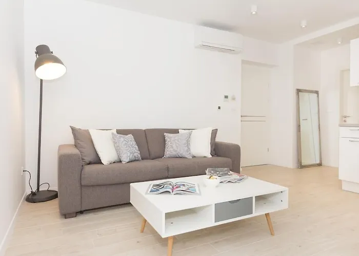 Apartment New Near 123 Split