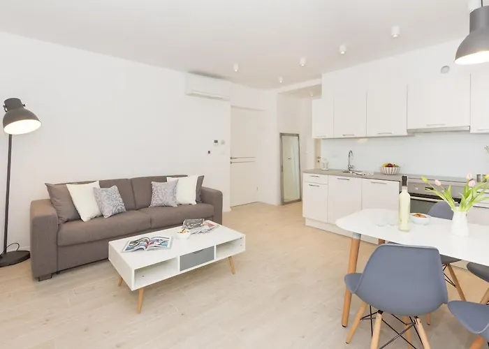 Apartment New Near 123