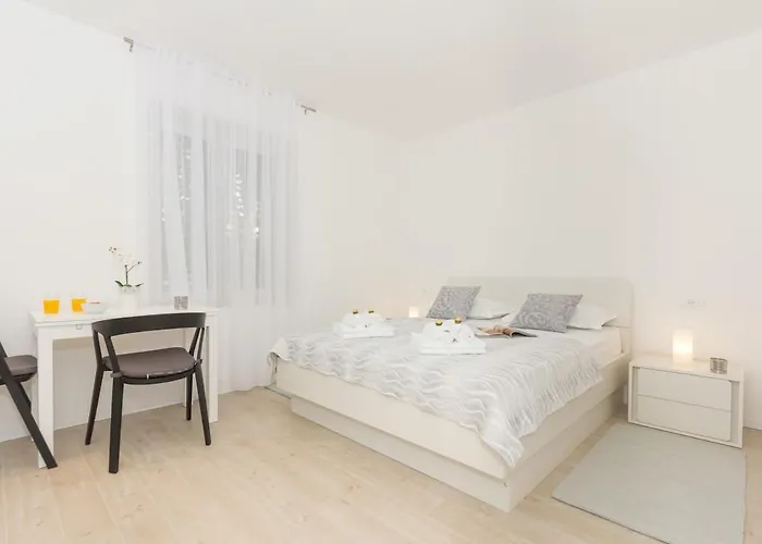 Apartment New Near 123 Split
