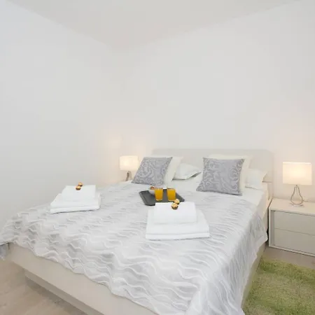 New Near 123 Apartman *